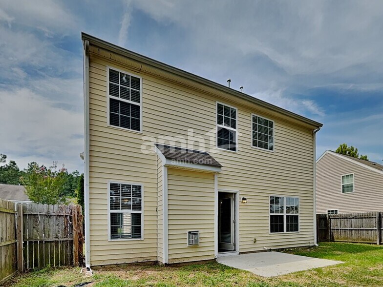 Building Photo - 3827 Chehaw Dr