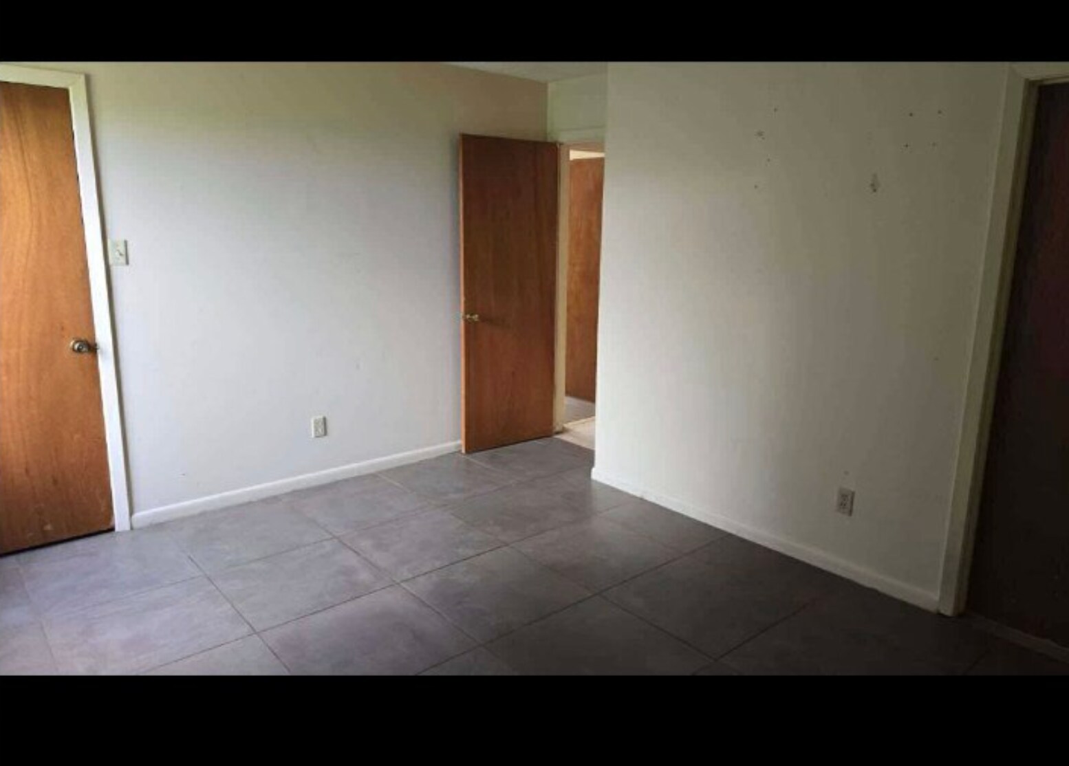 Building Photo - 143 S Gosnell St