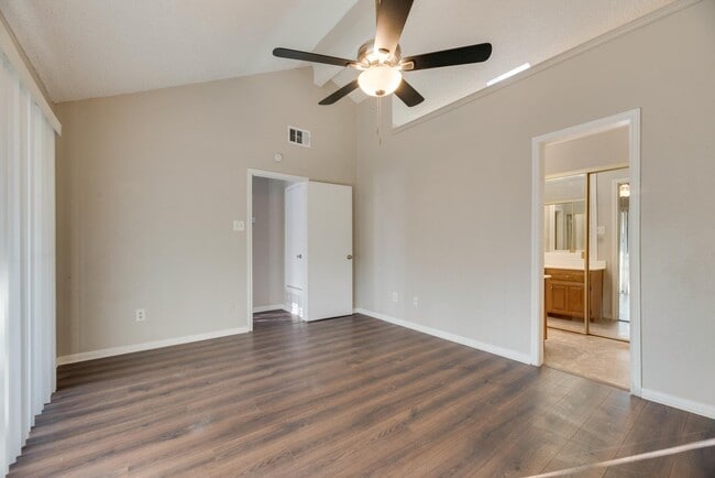 Building Photo - 620 Via Miramonte