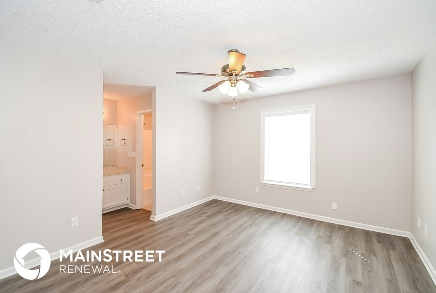 Building Photo - 13006 Staffordshire Dr S