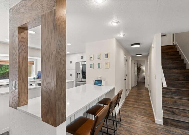 Building Photo - Lovely 3-bedroom home, Inground pool and l...