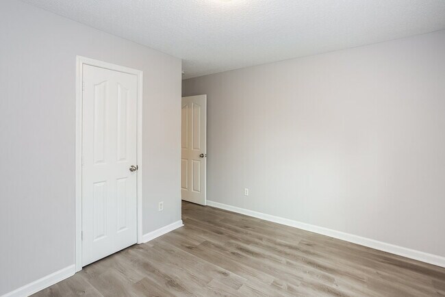 Building Photo - 1003 Salmon River Dr