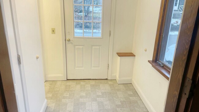 Building Photo - 73-75 Wallingford Ave