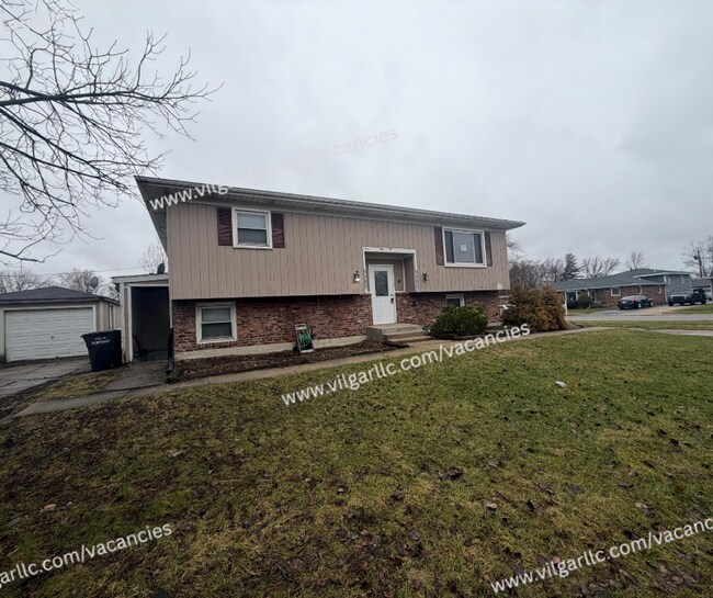 Building Photo - 5583-85-5585 Tulip Ave