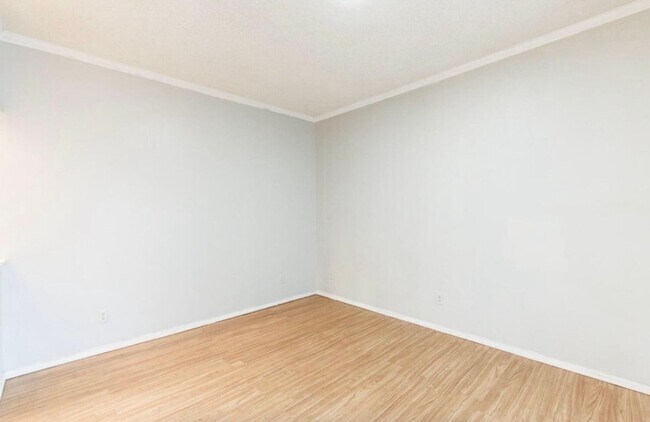 Building Photo - 7405 Avenue X