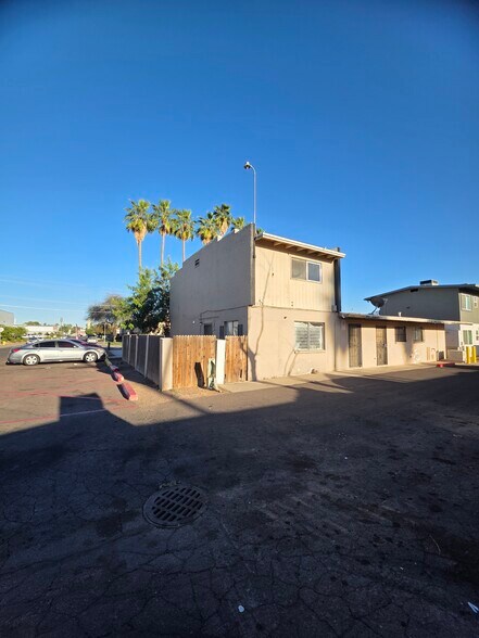 Building Photo - 6748 N 44th Ave