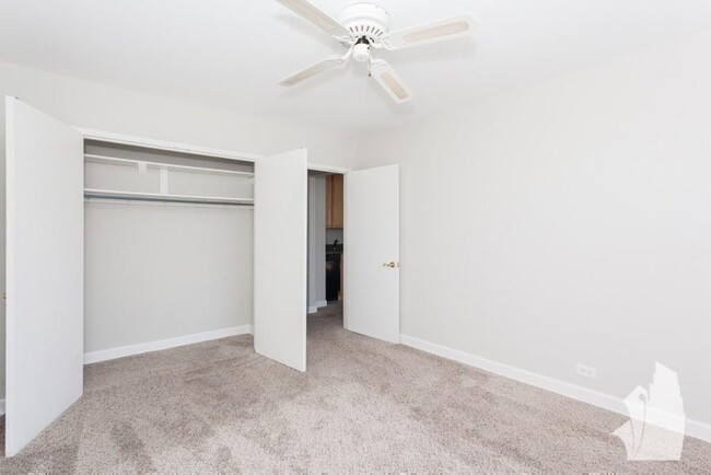 Building Photo - 1 bedroom in Chicago IL 60657