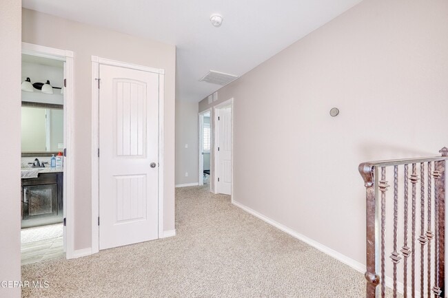 Building Photo - 2163 Enchanted Brk Dr