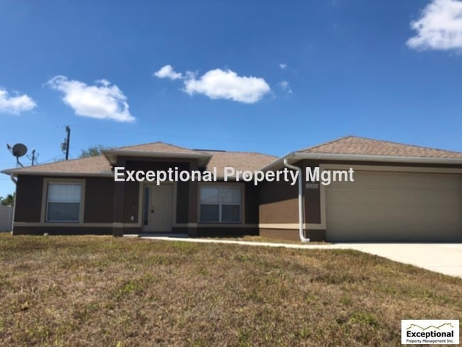 Building Photo - 3/2/2-Available Now.