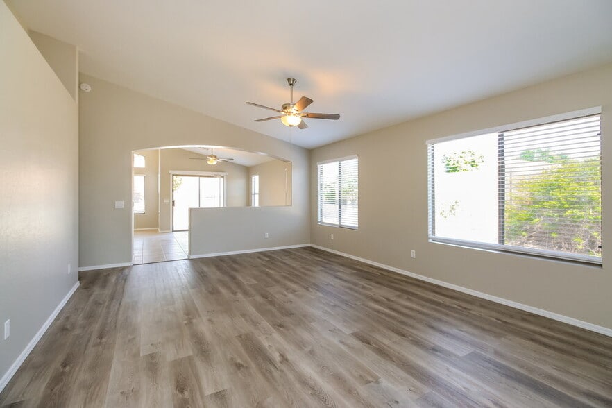 Building Photo - 8930 E Fountain St