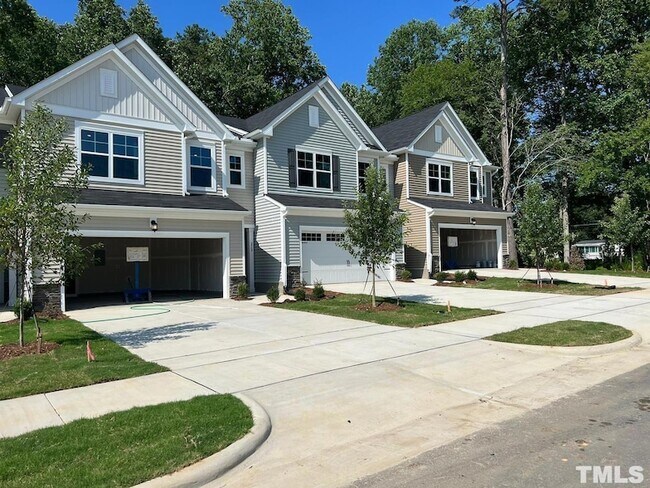 Building Photo - 212 Hiking Hl Ln