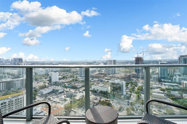 Building Photo - 501 NE 31st St