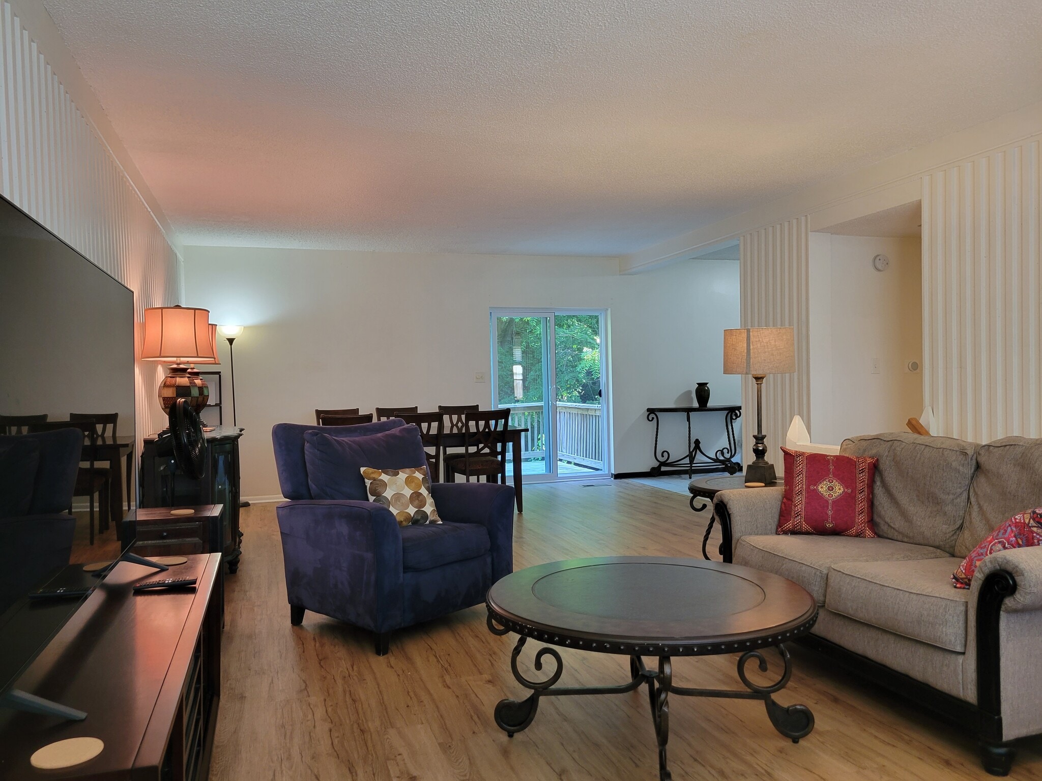 Main room - 9407 E 83rd St