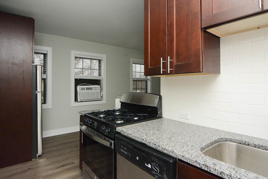 Building Photo - 798 Judson Ave