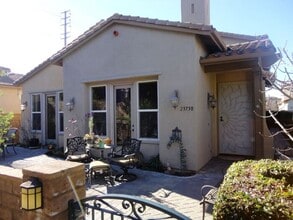 Building Photo - Luxurious 2 + 2.5 Belcaro 2392 SQFT Retire...