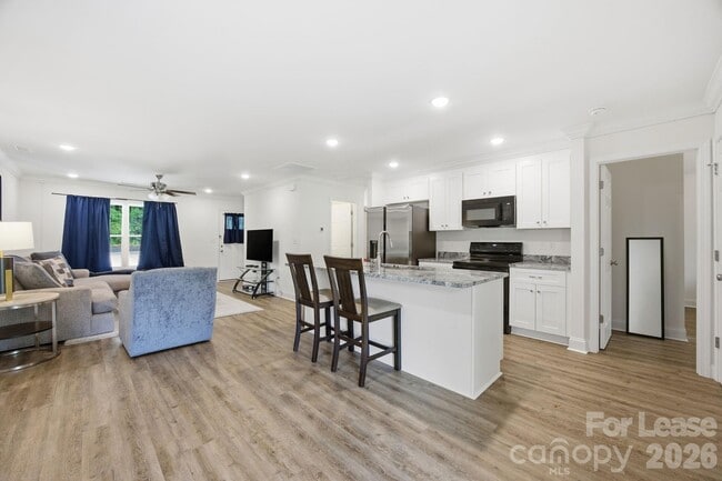 Building Photo - 53 Travora Cir