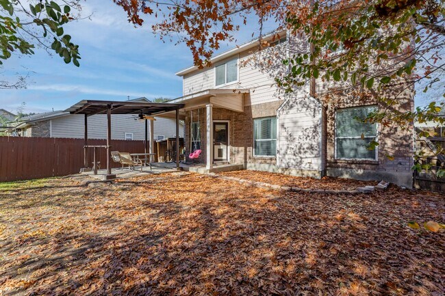 Building Photo - 9026 Hilltop Crossing Dr