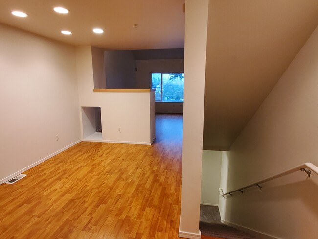 Main Floor - 1542 Cherrylane Ave S