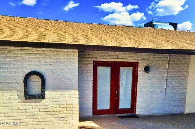 Building Photo - 2609 W McLellan Blvd