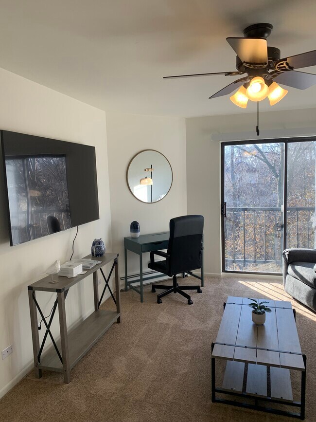 Work Station - 131 E Park Ave