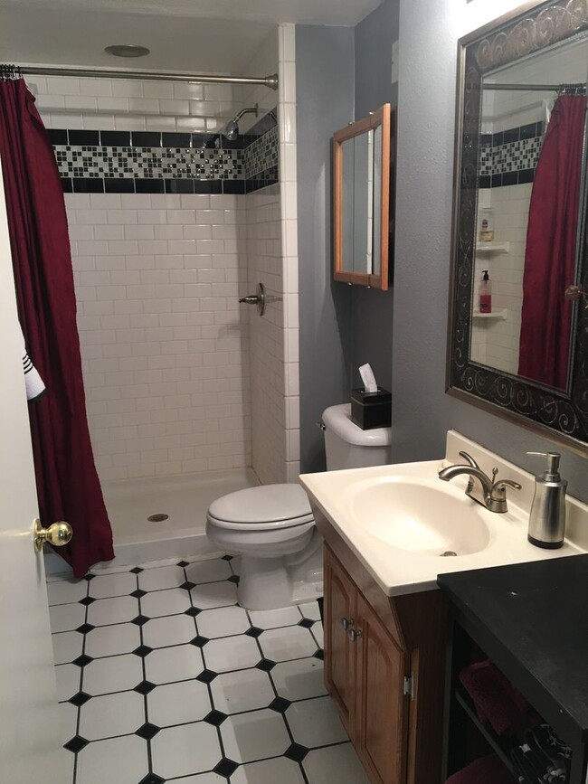 Building Photo - Northwest two story home with finished bas...