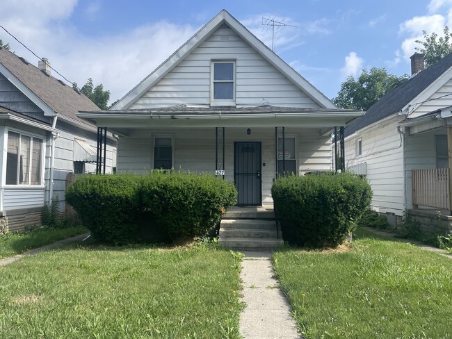 Primary Photo - 427 E Pearl St
