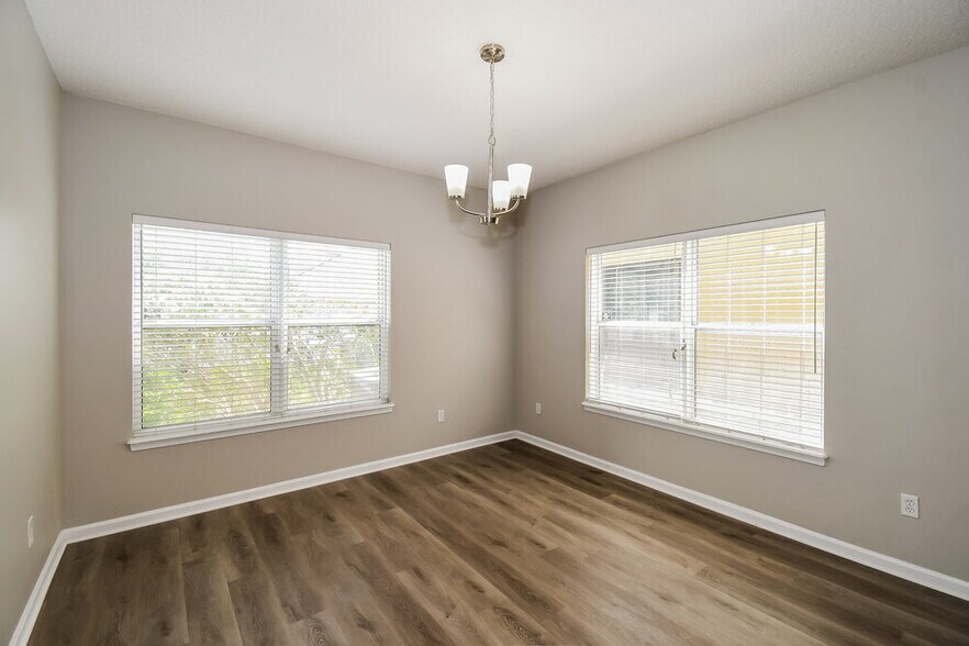 Building Photo - 3325 Horseshoe Trail Dr