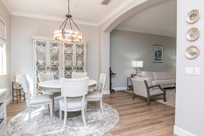 Building Photo - 5919 Bowen Daniel Dr