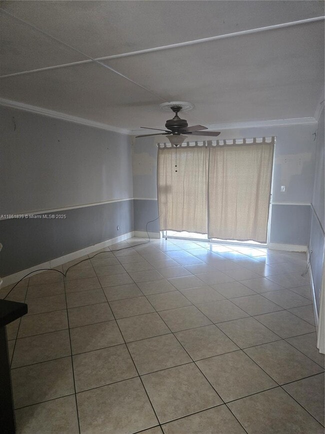 Building Photo - 617 S State Rd 7