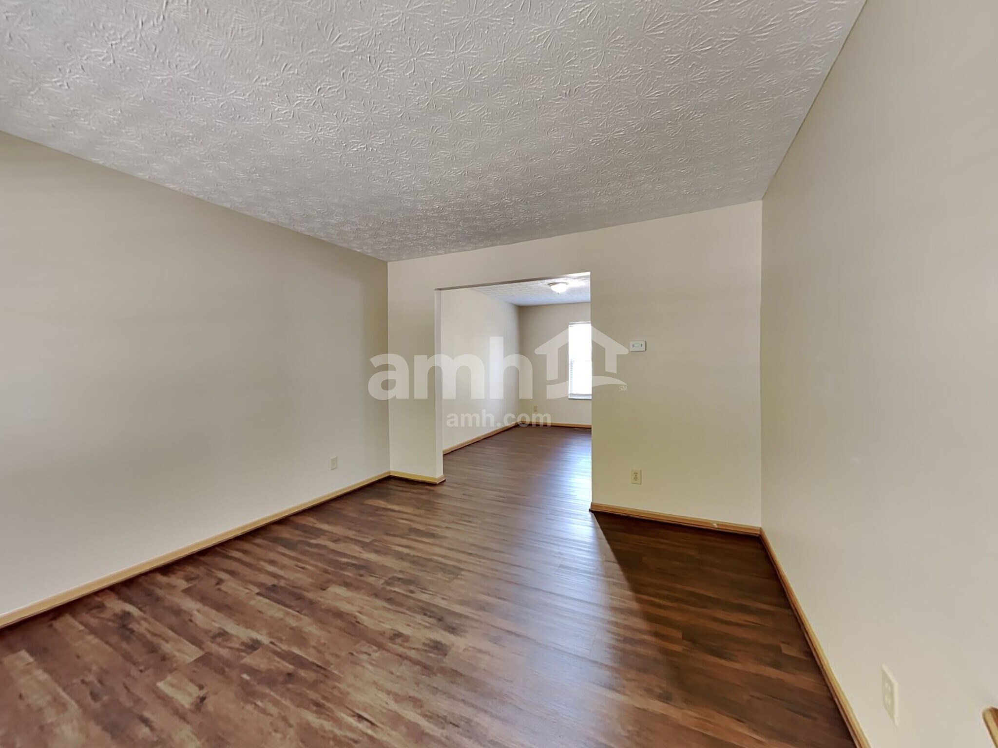 Building Photo - 2661 Hardwood Ave