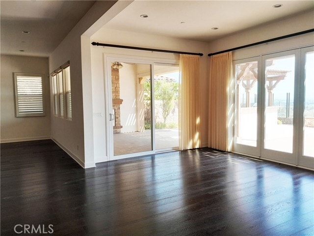 Building Photo - 2432 E Kern River Ln