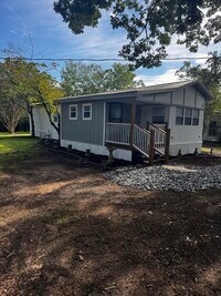 Building Photo - 86 Stocks Dr