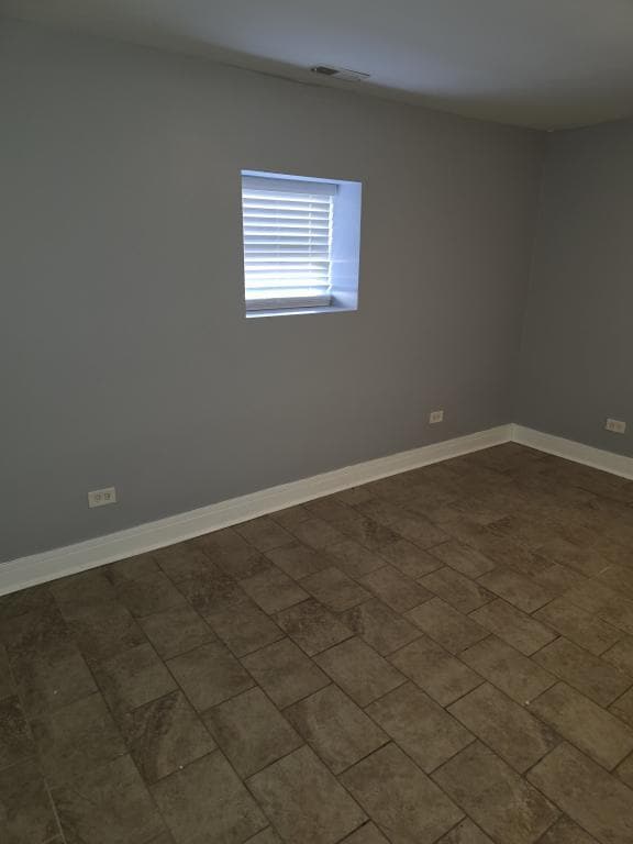 Building Photo - 6832 S Clyde Ave