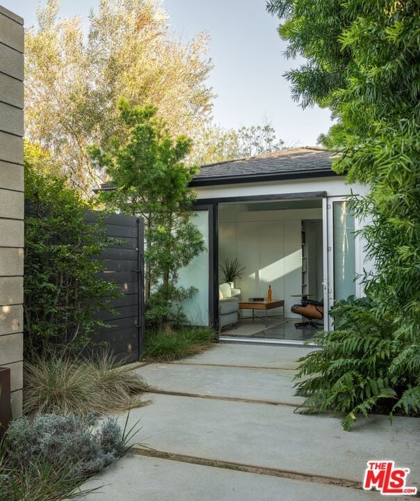 Building Photo - 1060 Nowita Pl