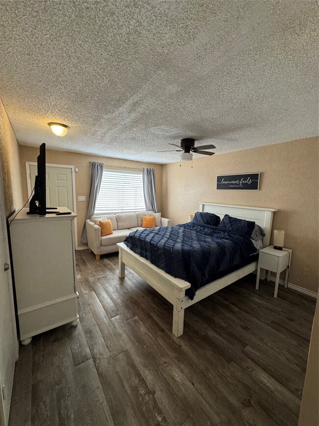 Building Photo - 15359 Falmouth Ave