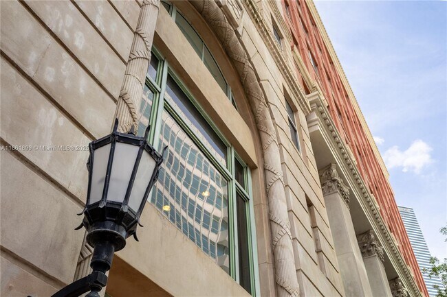 Building Photo - 111 E Flagler St
