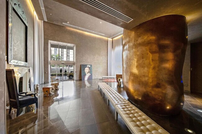 Building Photo - 481 Brickell Ave