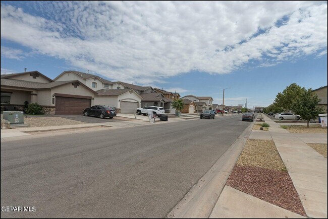 Building Photo - 14904 Jerry Armstrong Ct