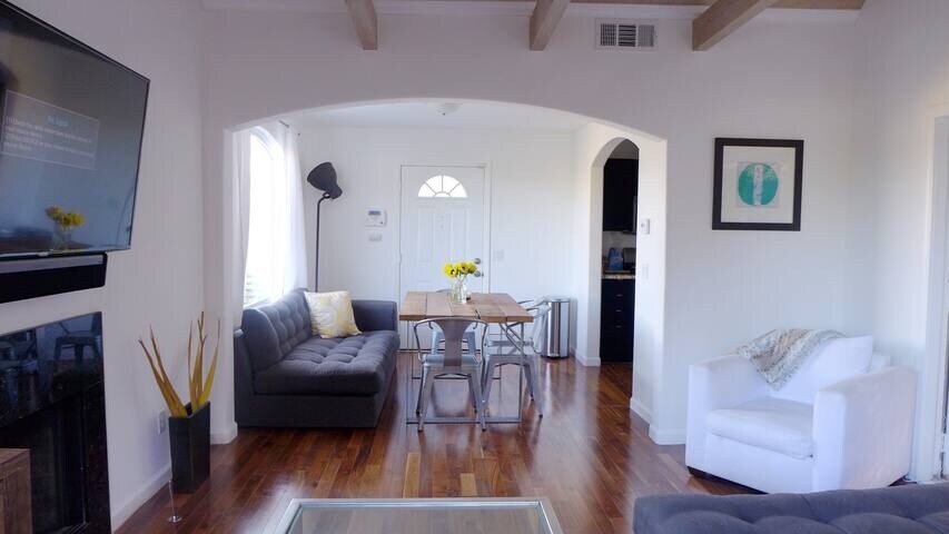 Primary Photo - 11060 Fruitland Dr