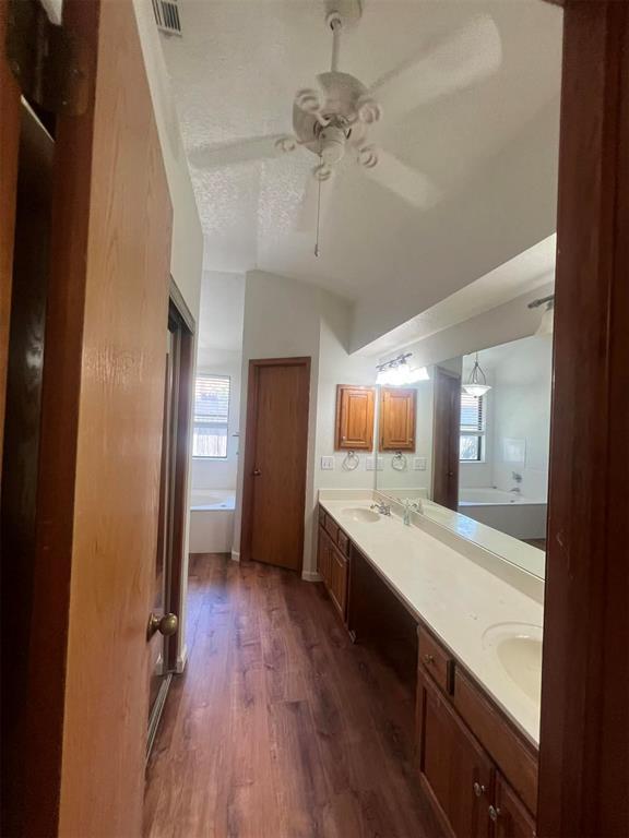 Building Photo - 7317 Louisburg Dr