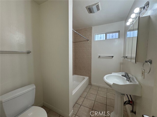 Building Photo - 1372 W 36th St