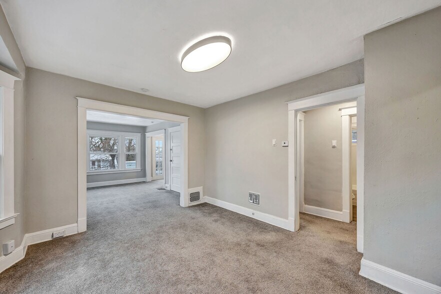 Building Photo - 2243 Hannaford Ave