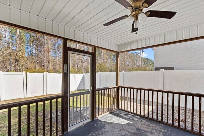 Building Photo - End Unit with Lots of Upgrades!