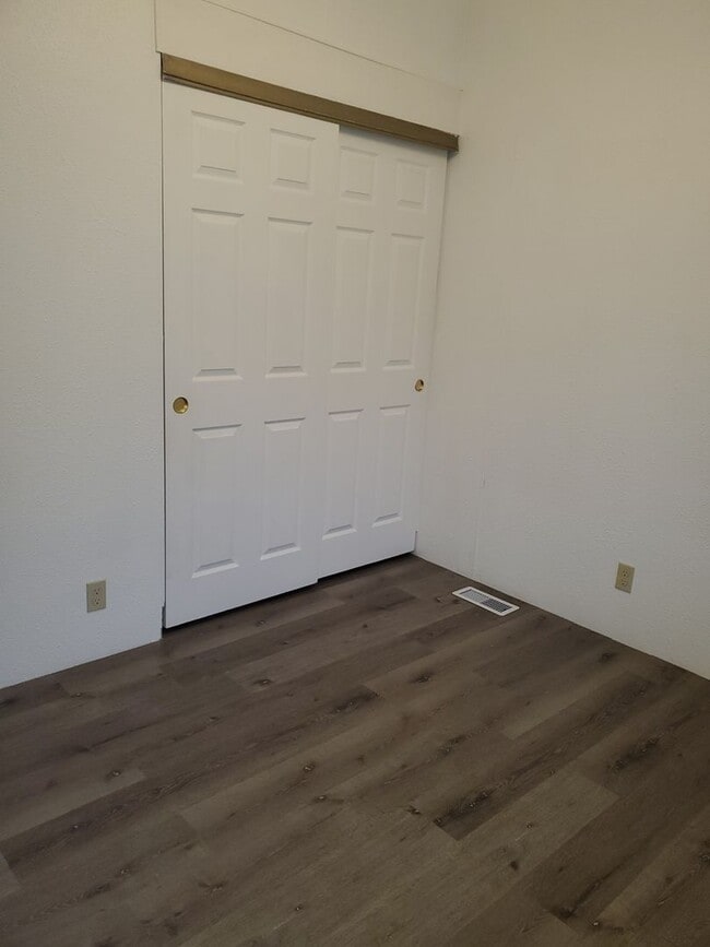 Building Photo - 2bed 2bath Double Wide Mobile
