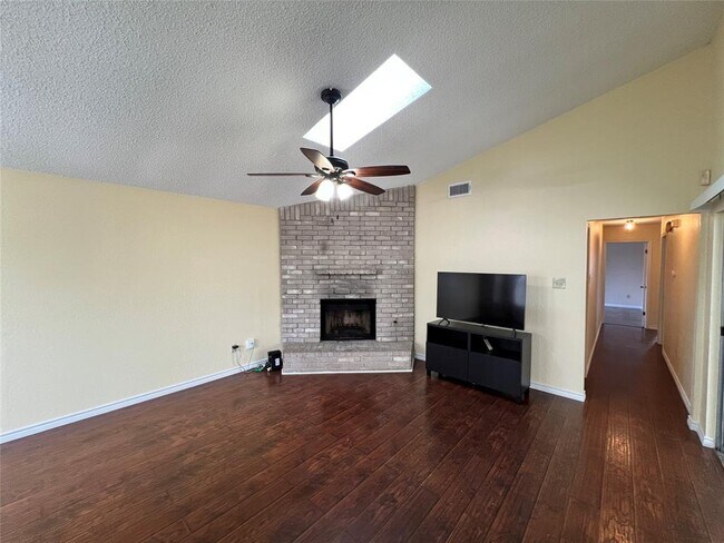 Building Photo - 16202 Edgerly Ct