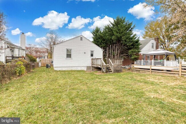 Building Photo - 5412 Clifton Ave