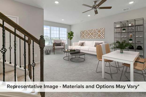Building Photo - 2221 Greystone Dr