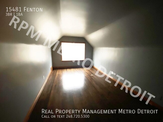 Building Photo - 15481 Fenton-