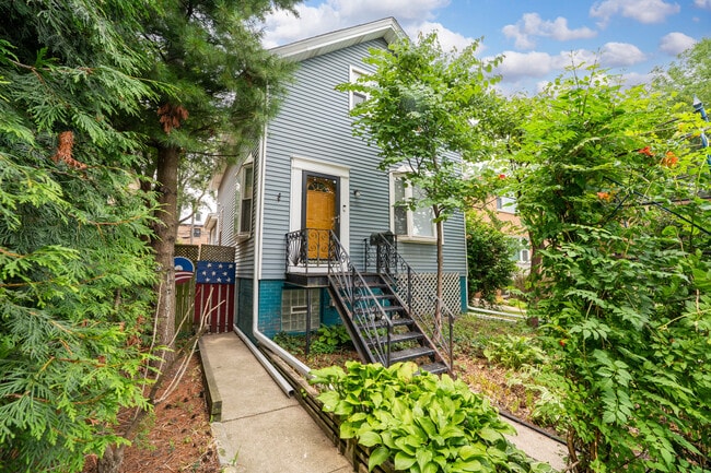 Primary Photo - 314 Custer Ave