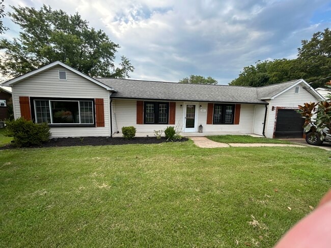 Primary Photo - 221 Cedar Valley Rd